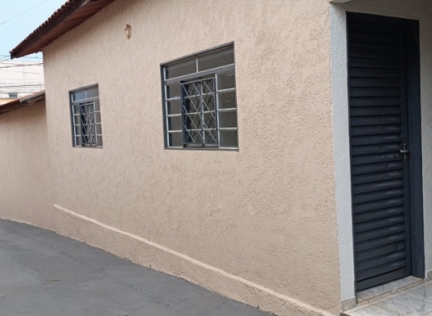 Av. Navarro de Andrade, nº 1.300 - AP 01 - Centro